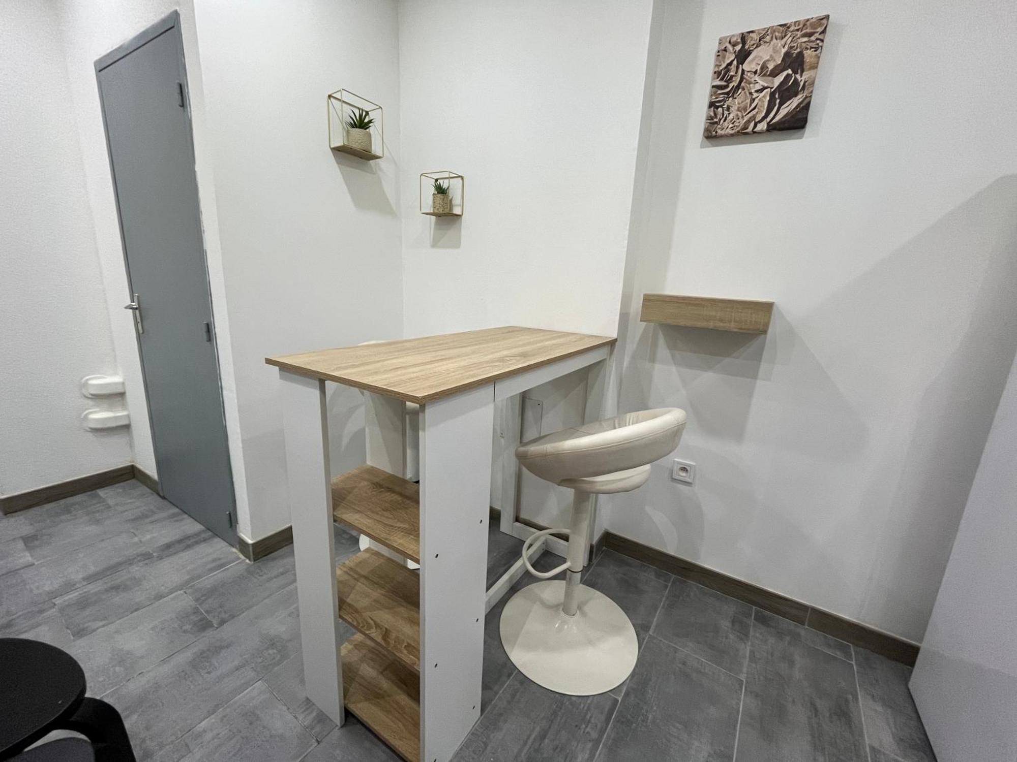 Grand Studio Lunel  Extérieur photo